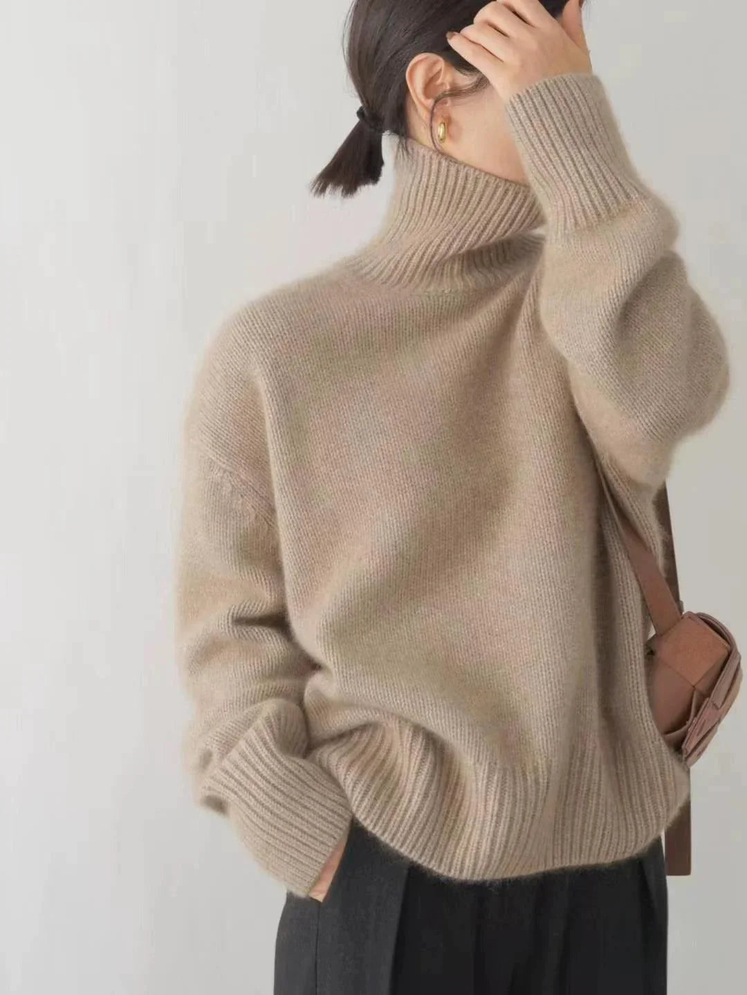 LENA - TURTLENECK SWEATER