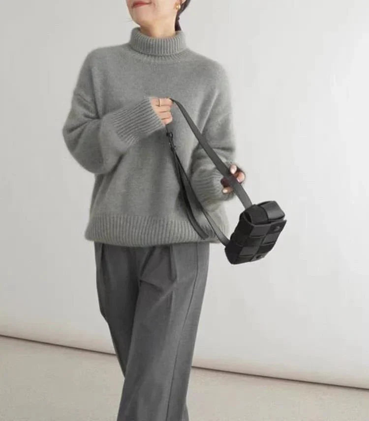 LENA - TURTLENECK SWEATER